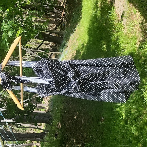 Retro polkadot romper - Picture 2 of 4